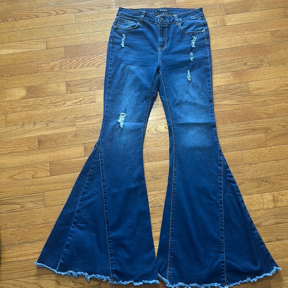 Distressed women’s jean wide flare size 10. Worn once